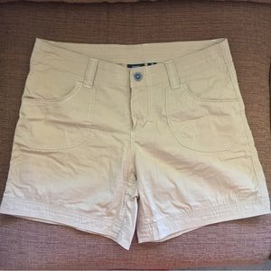 Like new Kühl river shirts sz 8 cream